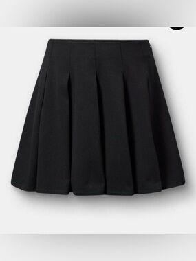 Black Pleated Mini Skirt